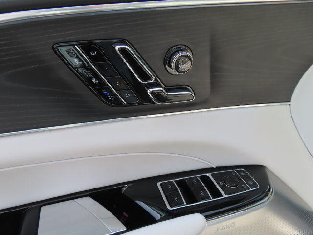 Certified 2024 Cadillac Lyriq Sport AWD/4WD image 10