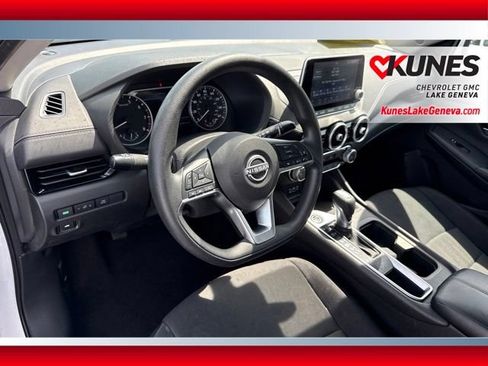 Used 2024 Nissan Sentra SV FWD image 22