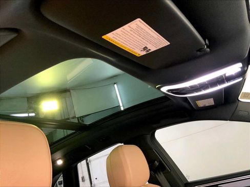 Certified 2023 Porsche Macan AWD/4WD image 20