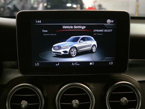 Used 2019 Mercedes-Benz GLC 300 4MATIC image 20