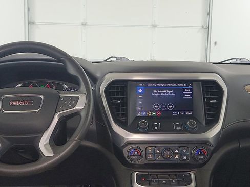 Used 2023 GMC Acadia SLE w/ Driver Convenience Package image 18