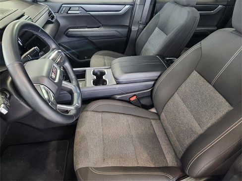 Certified 2025 GMC Acadia Elevation image 8