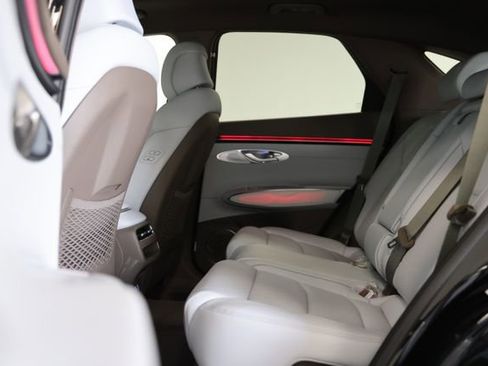 New 2026 Genesis GV70 2.5T Advanced w/ G1 Accessory Package image 36