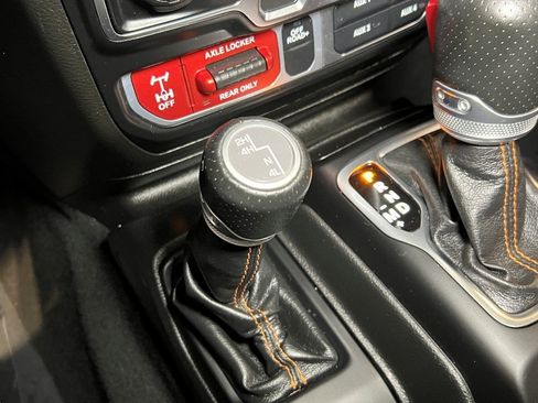 Certified 2022 Jeep Gladiator Mojave w/ LED Lighting Group image 42