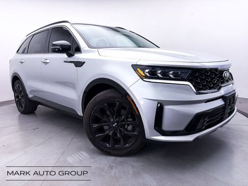 Used 2021 Kia Sorento SX FWD image 2