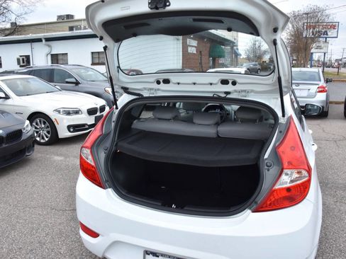 Used 2017 Hyundai Accent SE image 10