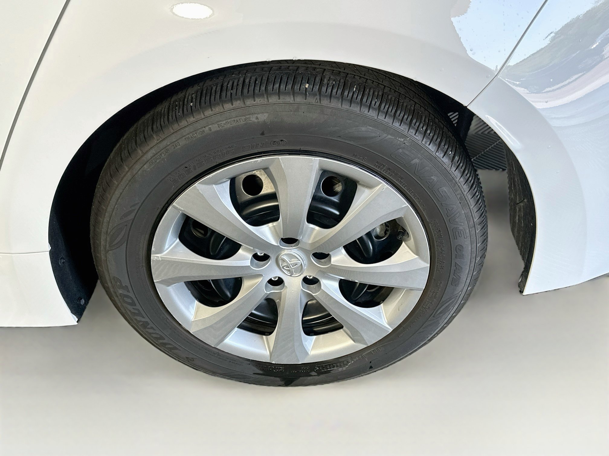 Used 2026 Toyota Corolla LE FWD image 11