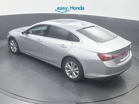 Used 2021 Chevrolet Malibu LT FWD image 23