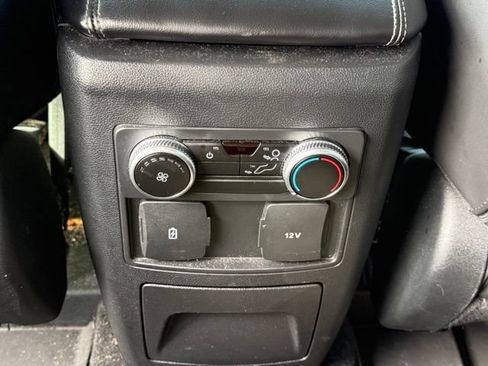 Used 2023 Ford Explorer XLT w/ Equipment Group 202A RWD image 15