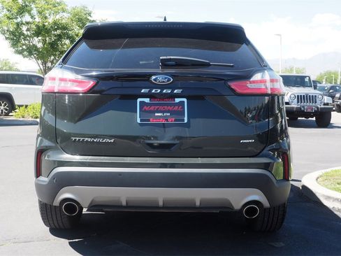 Used 2022 Ford Edge Titanium image 6