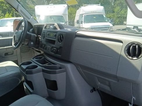 New 2027 Ford E-450 and Econoline 450 Super Duty w/ Power Equipment Group RWD image 34