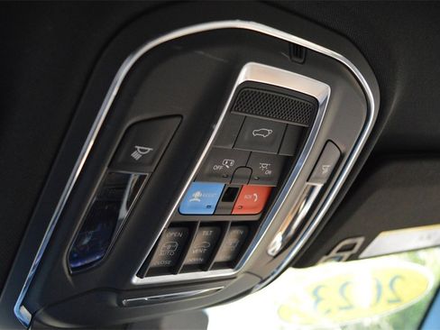 Certified 2023 Jeep Grand Cherokee L Limited w/ Luxury Tech Group II image 26