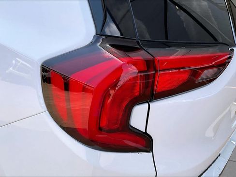Used 2021 GMC Terrain SLT w/ Elevation Edition FWD image 27