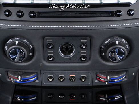 Used 2017 Rolls-Royce Wraith image 42