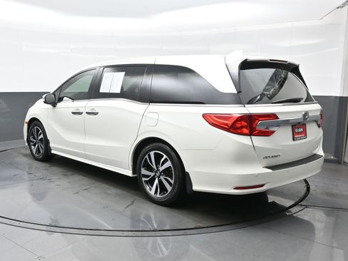 Used 2018 Honda Odyssey Elite image 4