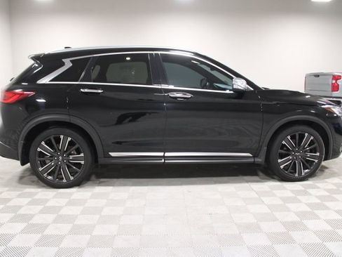 Used 2022 INFINITI QX50 Luxe w/ Appearance Package image 12