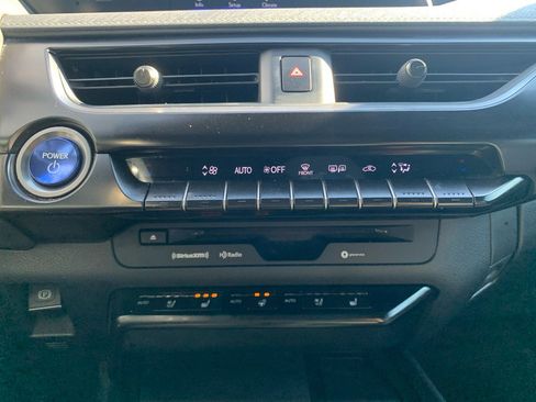 Used 2019 Lexus UX 250h image 31