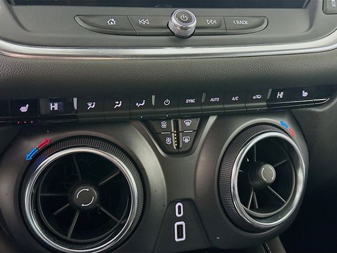 Used 2024 Chevrolet Blazer LT w/ Convenience Package image 23