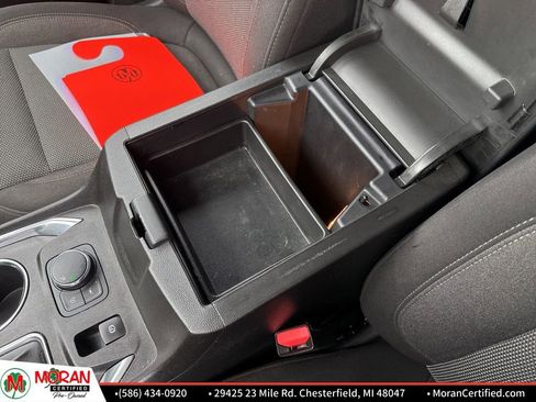 Used 2023 Chevrolet Traverse LT image 23