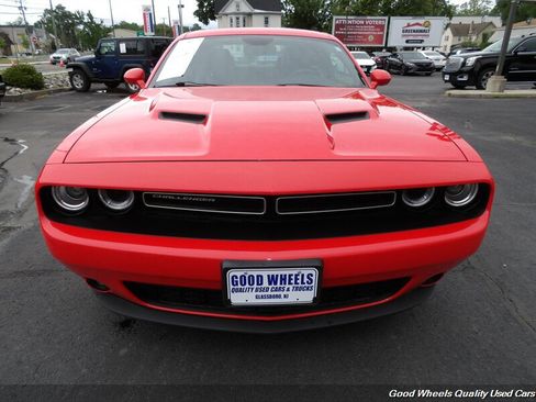 Used 2018 Dodge Challenger SXT Plus RWD image 2