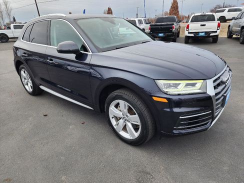 Used 2018 Audi Q5 Premium Plus w/ Premium Plus Package image 3
