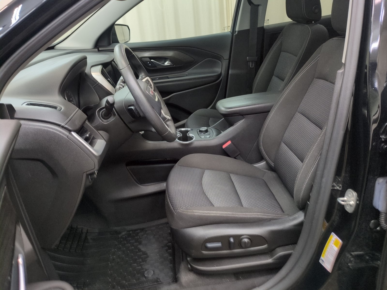 Used 2023 GMC Terrain SLE w/ Driver Convenience Package AWD/4WD image 13