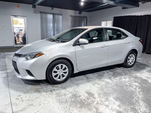 Used 2014 Toyota Corolla CE image 4