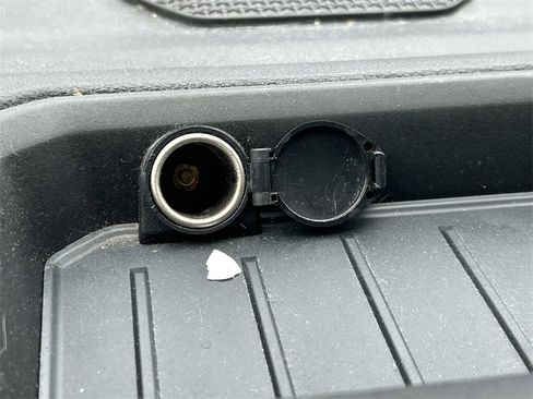 Used 2022 Toyota Tundra SR5 image 29