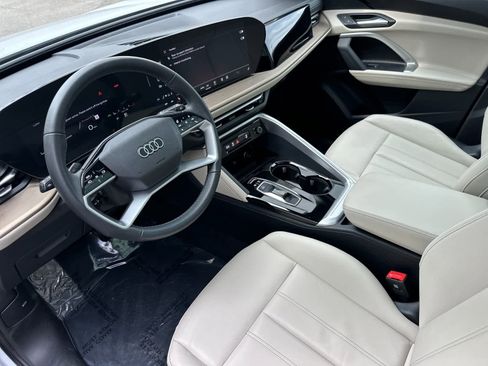Used 2025 Audi Q5 Premium w/ Convenience Package AWD/4WD image 11