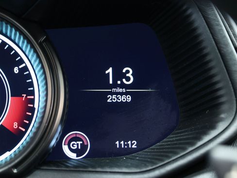 Used 2018 Aston Martin DB11 V12 RWD image 30