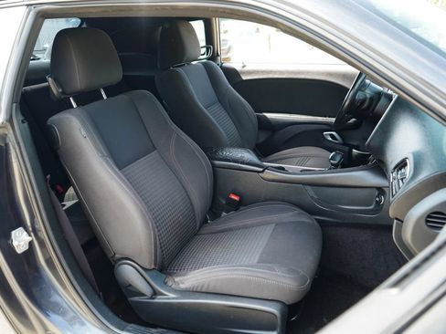 Used 2017 Dodge Challenger SXT RWD image 12