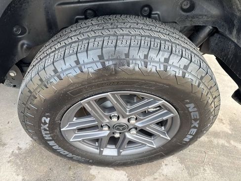 Used 2024 Jeep Wrangler Unlimited Sport AWD/4WD image 39
