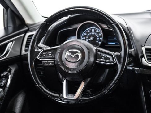 Used 2018 MAZDA MAZDA3 Touring FWD image 14