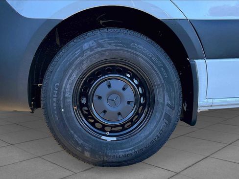 New 2025 Mercedes-Benz Sprinter 2500 image 14