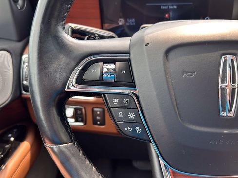 Used 2022 Lincoln Navigator L Reserve AWD/4WD image 35
