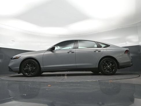 Certified 2025 Honda Accord SE image 31