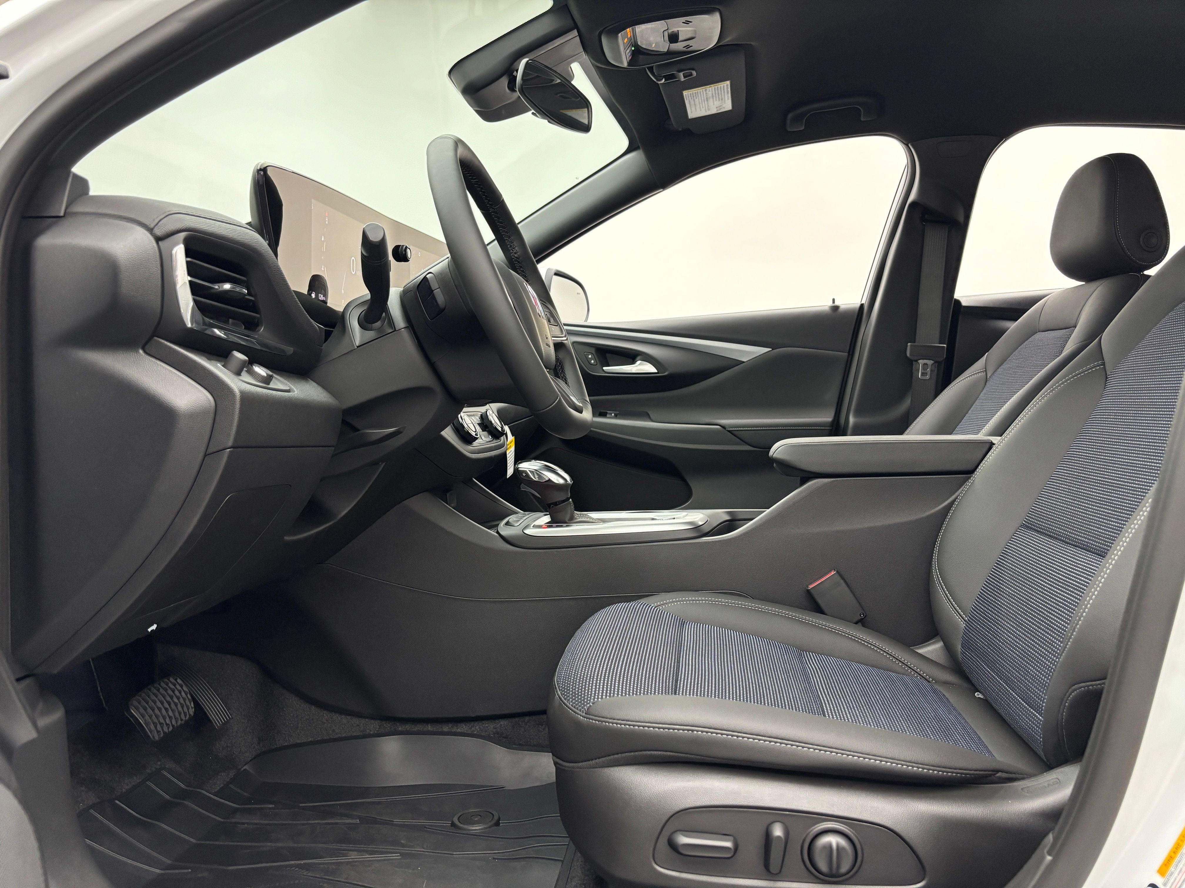 New 2026 Buick Envista Sport Touring w/ Convenience I Package FWD image 16