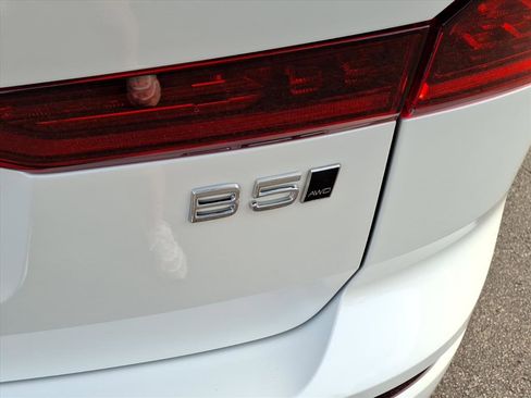 New 2026 Volvo XC60 B5 Core w/ Climate Package image 6