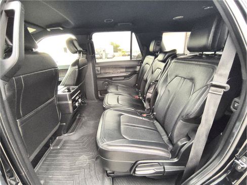 Used 2018 Ford Expedition Limited RWD image 10
