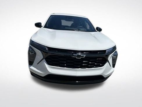 Used 2024 Chevrolet Trax RS FWD image 9