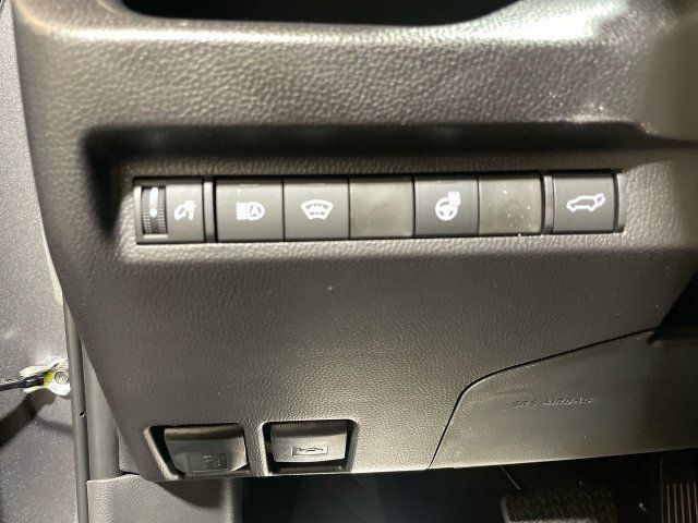 Used 2025 Toyota RAV4 XLE Premium w/ Weather Package AWD/4WD image 21