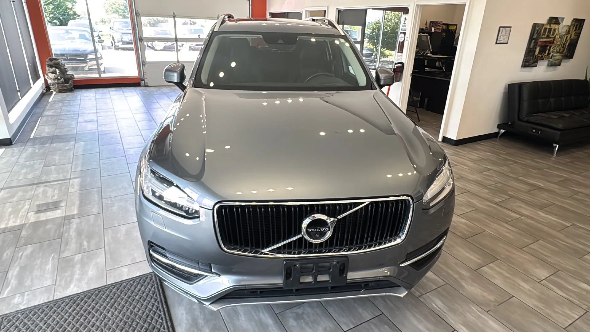 Used 2017 Volvo XC90 T6 Momentum w/ Vision Package AWD/4WD image 6