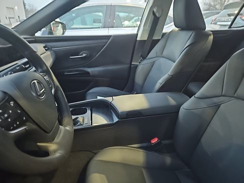 Certified 2023 Lexus ES 350 w/ Premium Package image 6