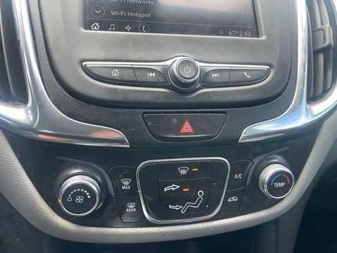 Used 2020 Chevrolet Equinox LT AWD/4WD image 13