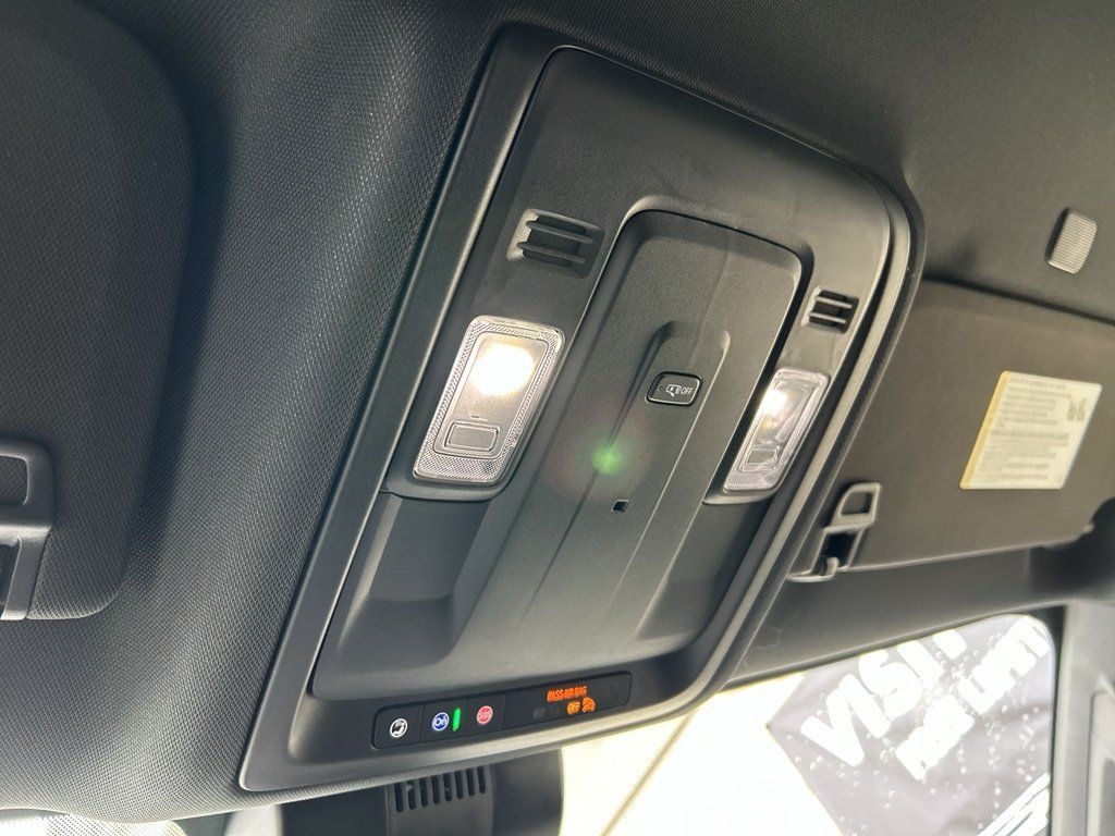 Used 2024 GMC Yukon SLE AWD/4WD image 29