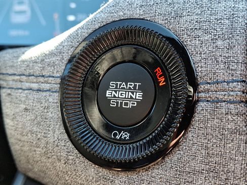 Used 2024 Jeep Compass Sport image 22