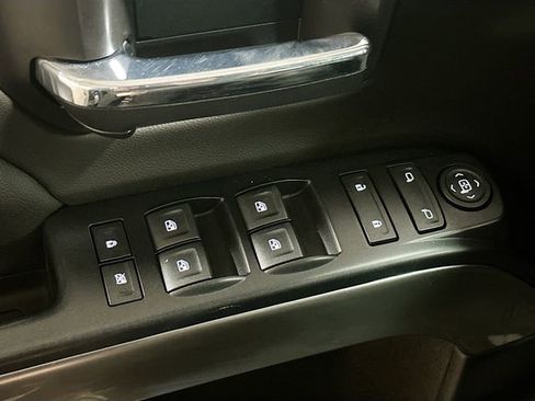 Used 2019 Chevrolet Silverado 1500 LT w/ All Star Edition image 18