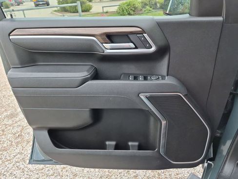 Used 2025 Chevrolet Silverado 1500 LT RWD image 22