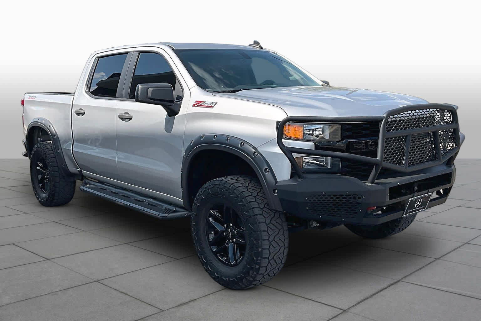 Used 2019 Chevrolet Silverado 1500 Custom Trail Boss w/ Custom Convenience Package AWD/4WD image 3