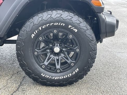 Used 2022 Jeep Wrangler Unlimited Sport image 9